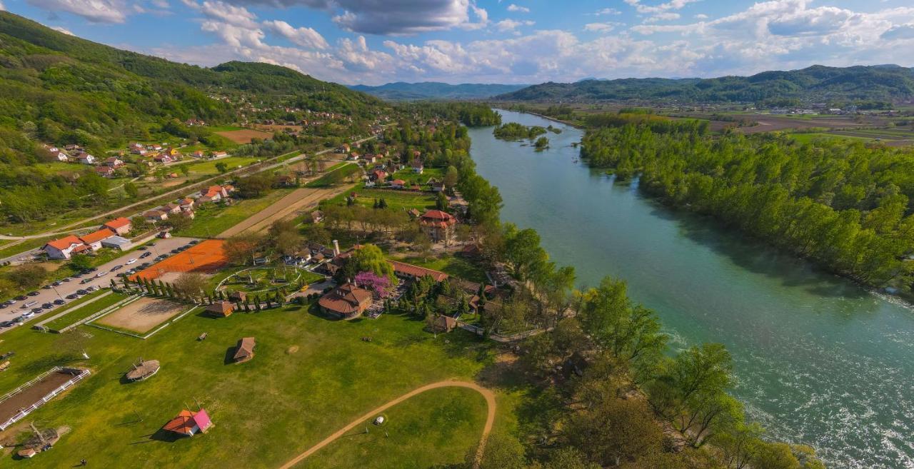 B&B Etno Village Suncana Reka Banja Koviljača Buitenkant foto