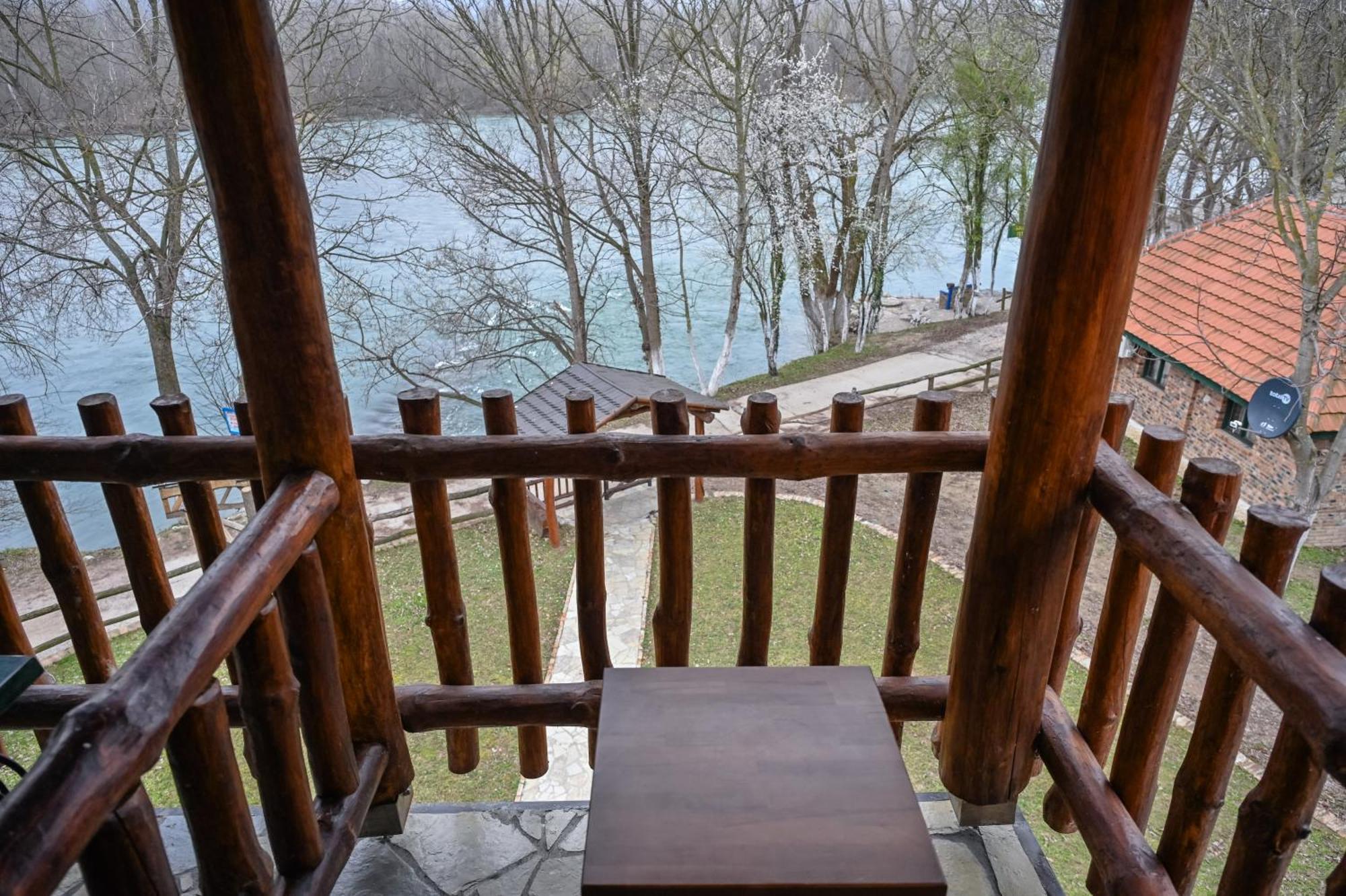 B&B Etno Village Suncana Reka Banja Koviljača Buitenkant foto